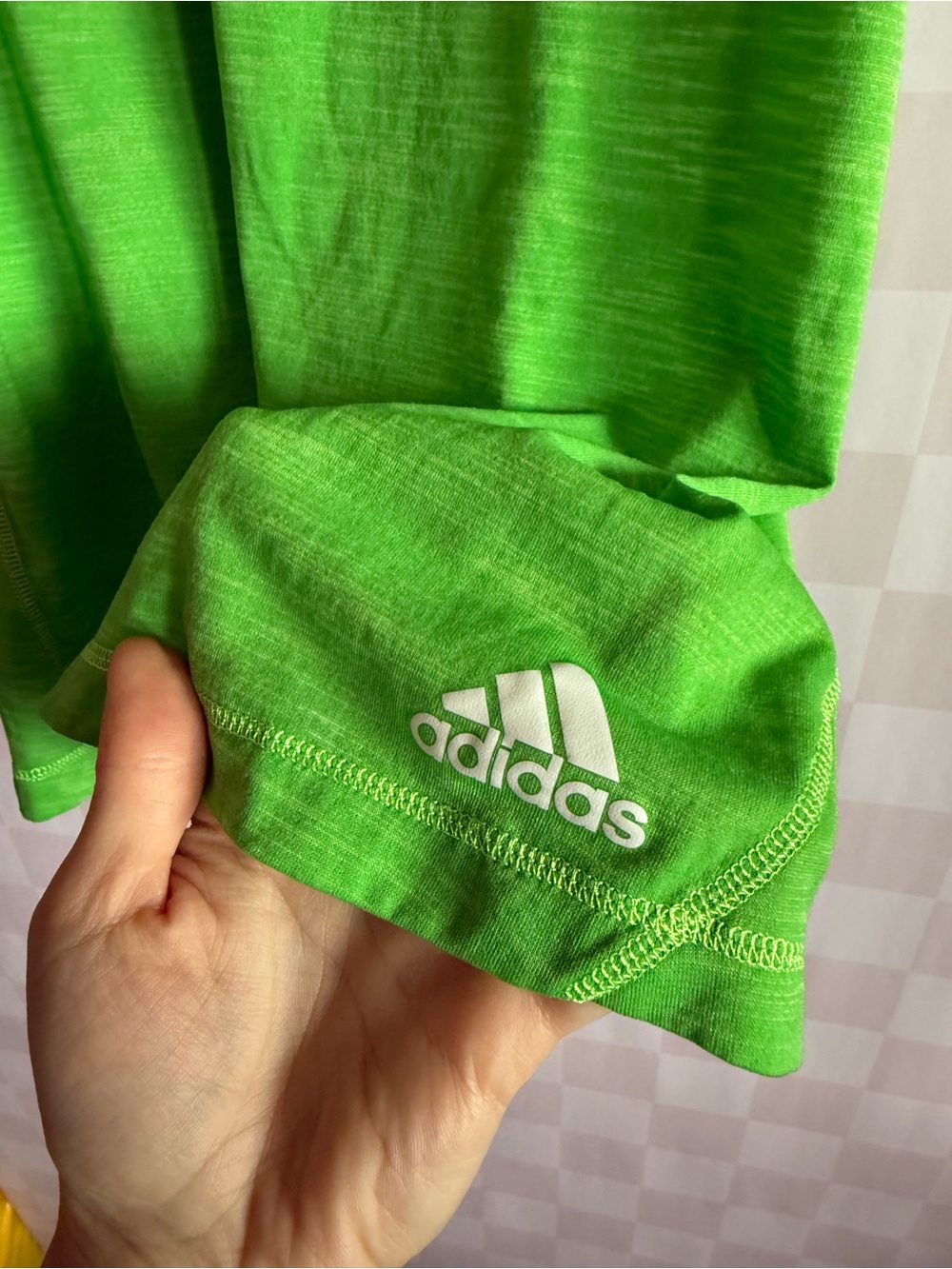 🏃♀️🏓🛼🌸👟☀️🥥
Adidas Women’s Bright Green Athletic Tank Top - Picture 3 of 4
